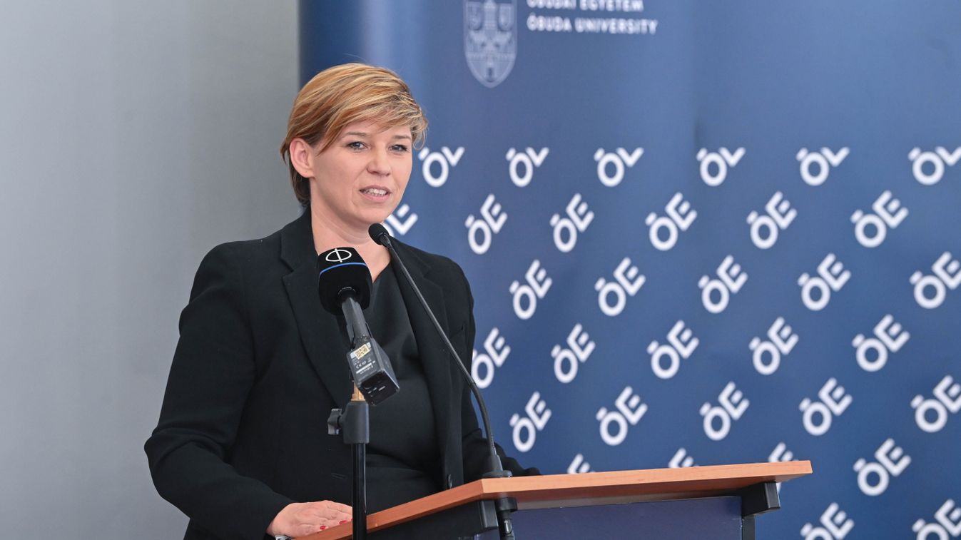 Varga Bajusz Veronika