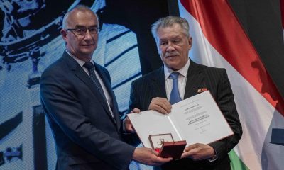 E1287355591542cd9cf5f7965126b61b