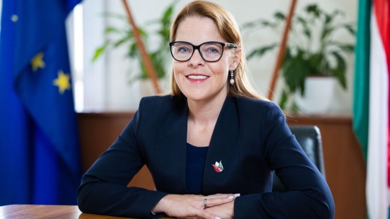 Balatoni Katalin