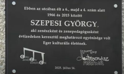 Sz