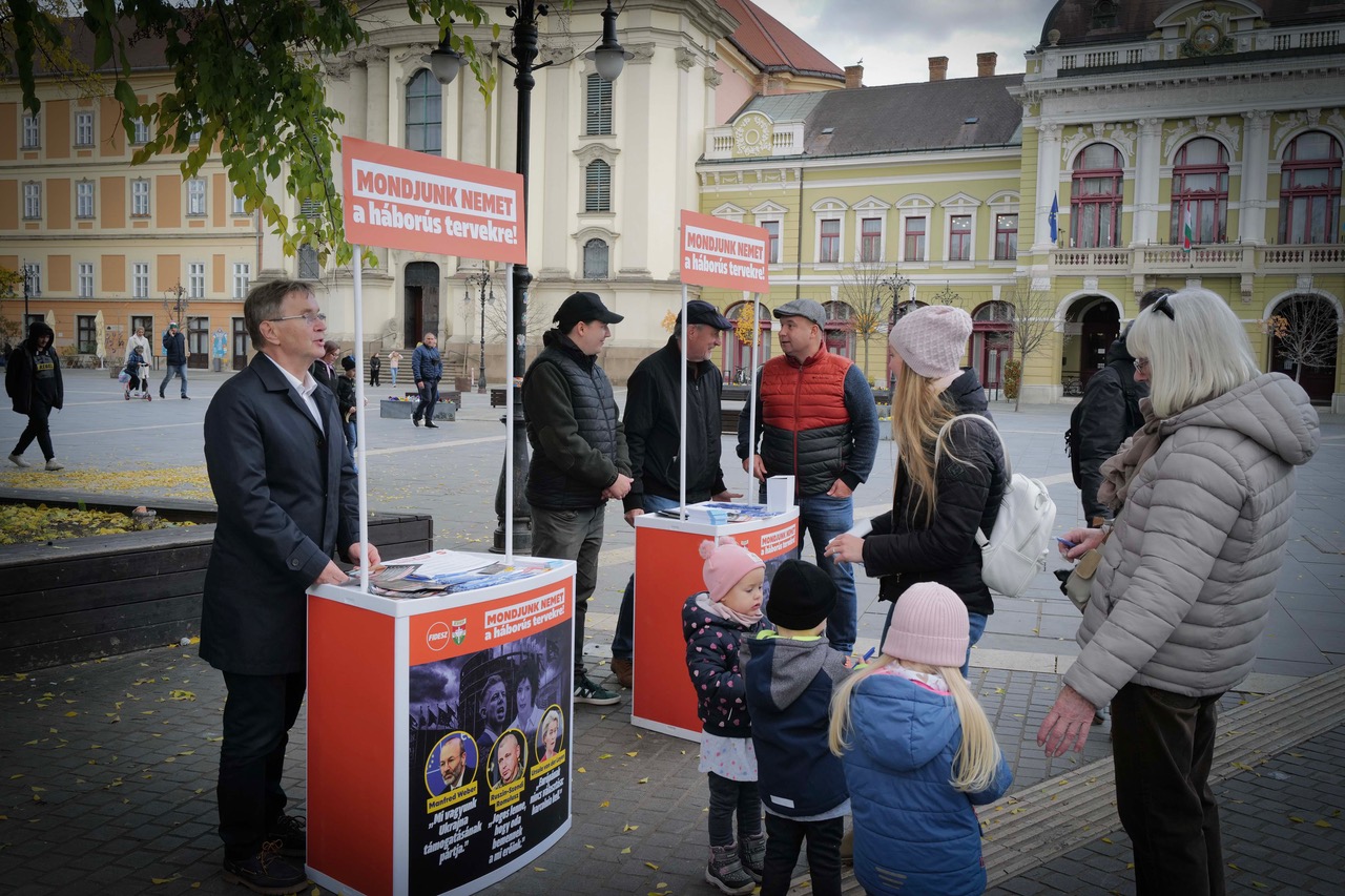 L1045225 eger aláírás dobó tér 2025