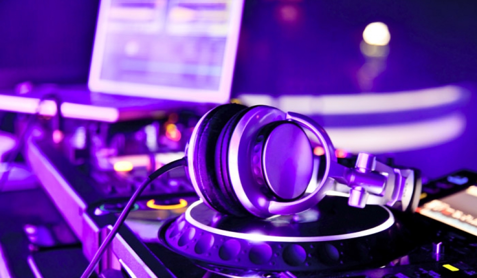 Dj tudasbazis