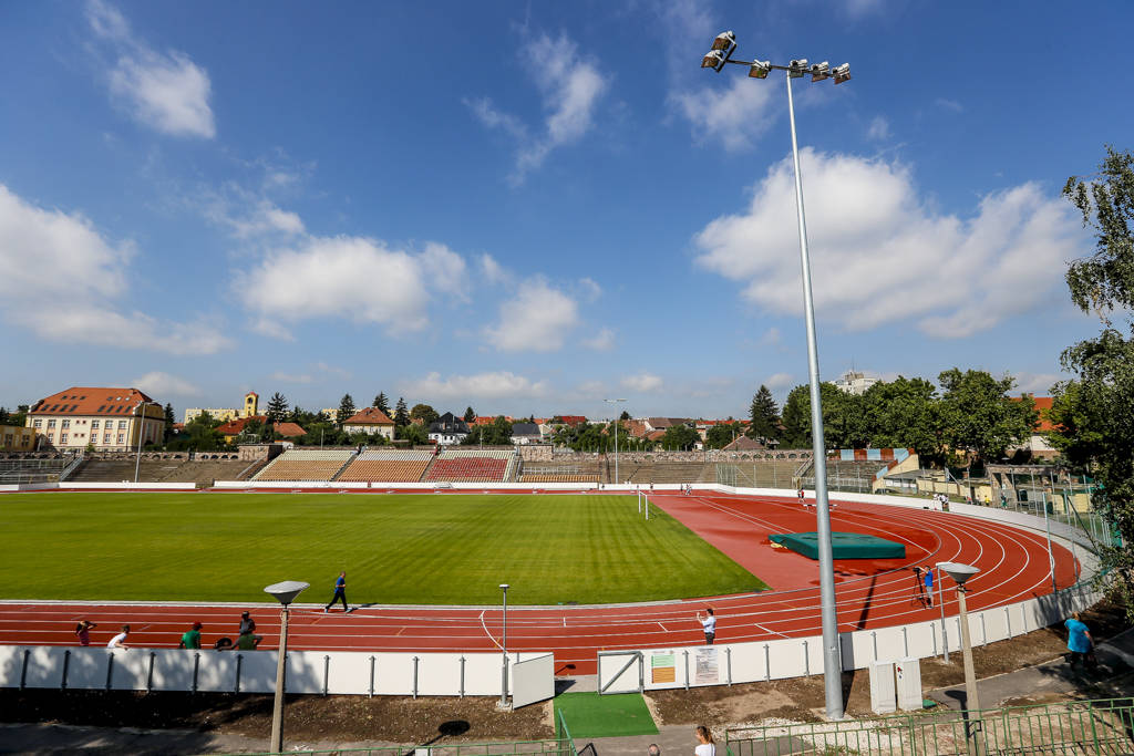 1507197588170711 szentmarjai stadion