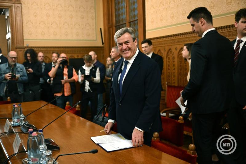 Kapitány István