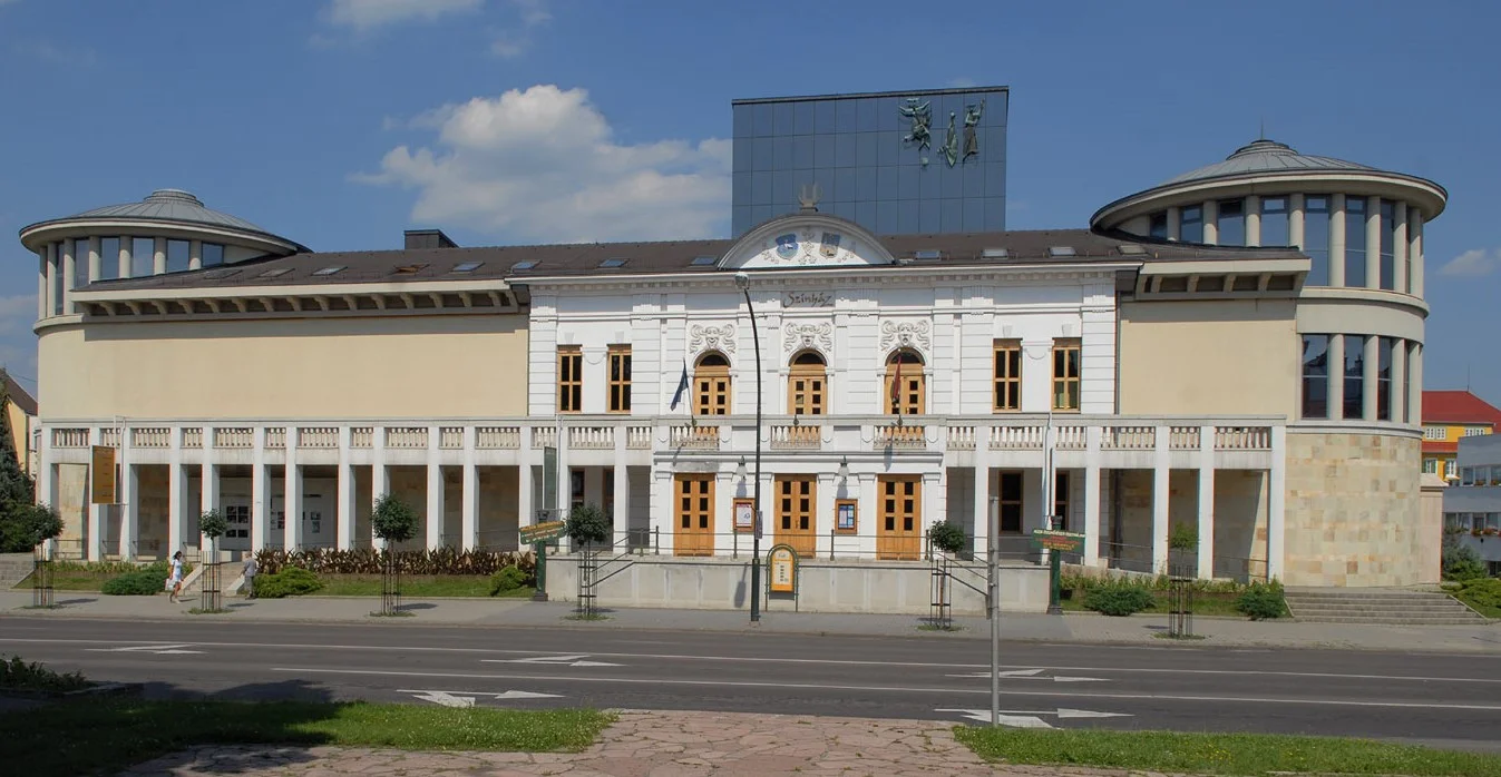 Epulet szinhaz